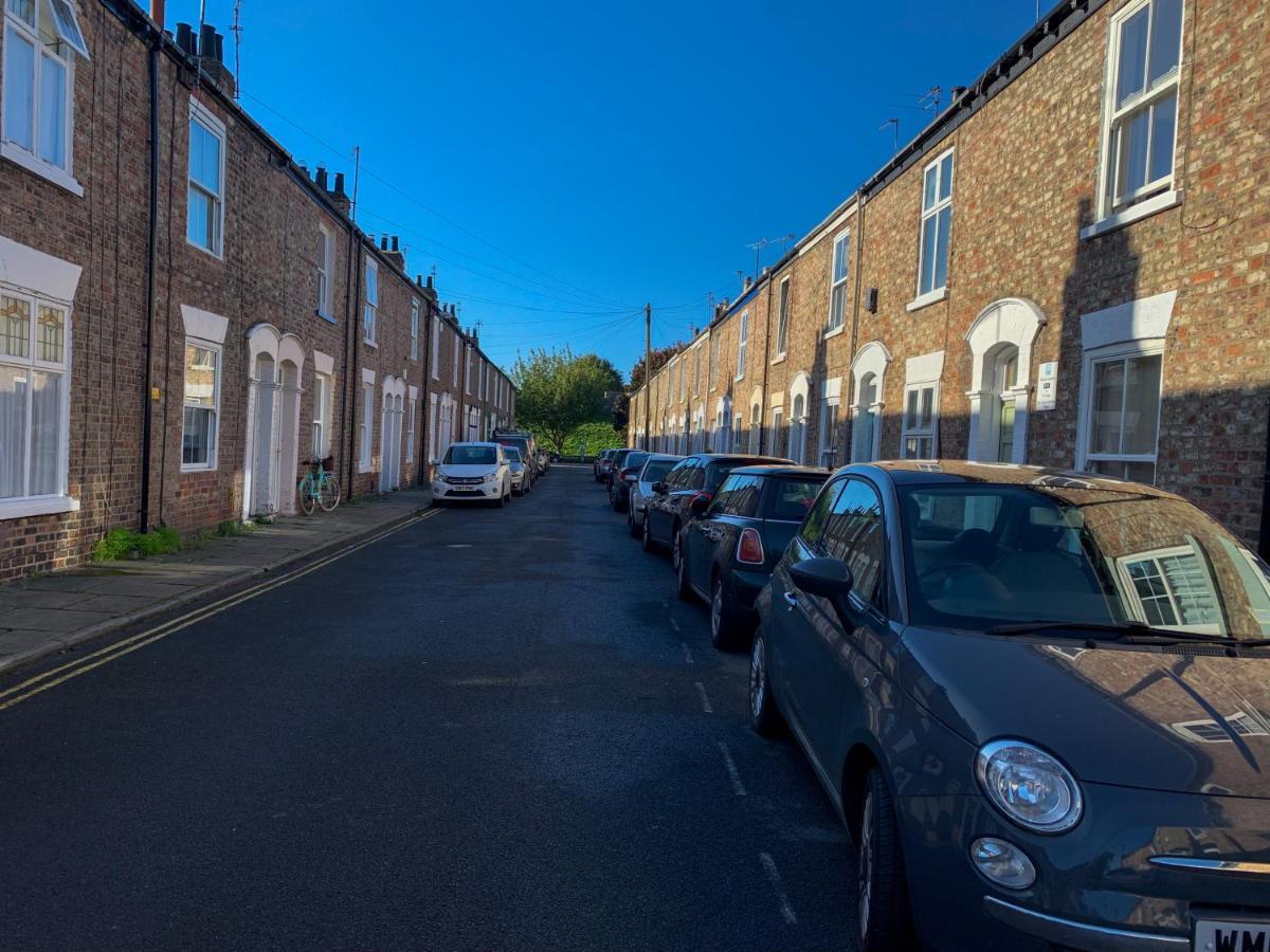 Stay In The Heart Of York At The Hampden - Free Parking - York Holiday Home Екстериор снимка