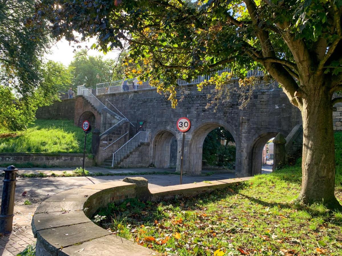 Stay In The Heart Of York At The Hampden - Free Parking - York Holiday Home Екстериор снимка