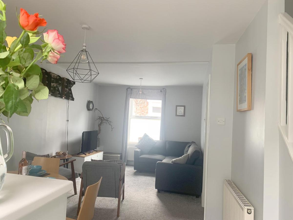 Stay In The Heart Of York At The Hampden - Free Parking - York Holiday Home Екстериор снимка